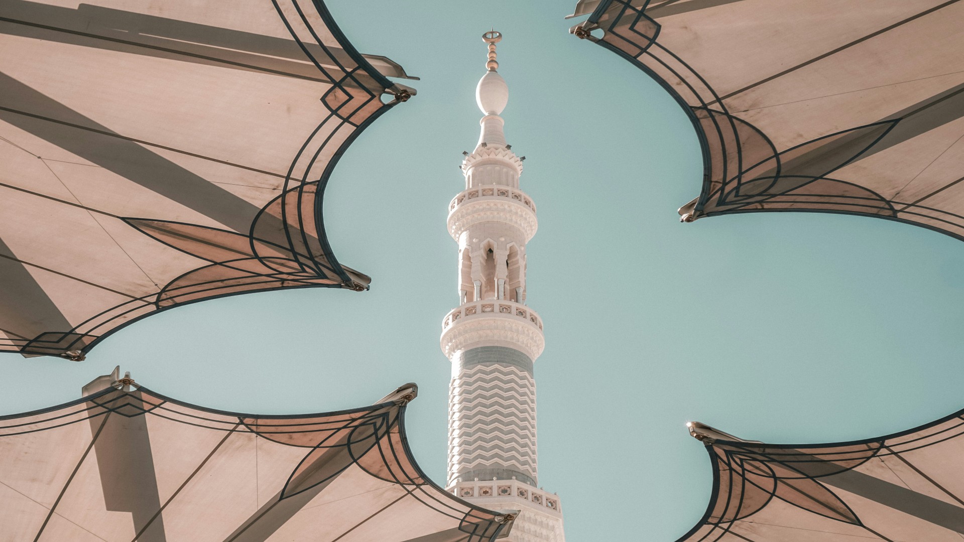 How to Research Muslim Lifestyle Topics Without Recycling the Same Five Angles
